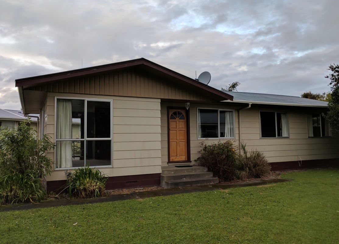 23 Clarke Avenue, Highbury, Palmerston North - Carousel 1