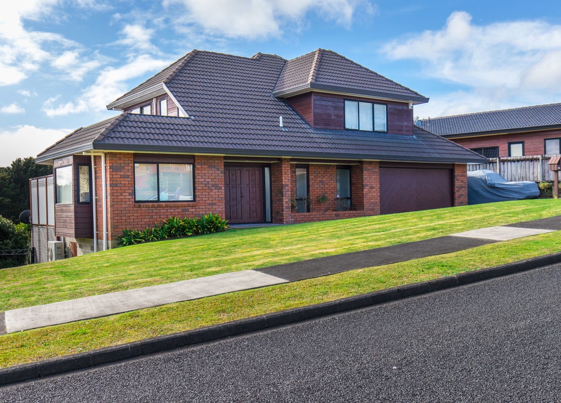 15 Ewhurst Place, Goodwood Heights, Auckland - Carousel 1