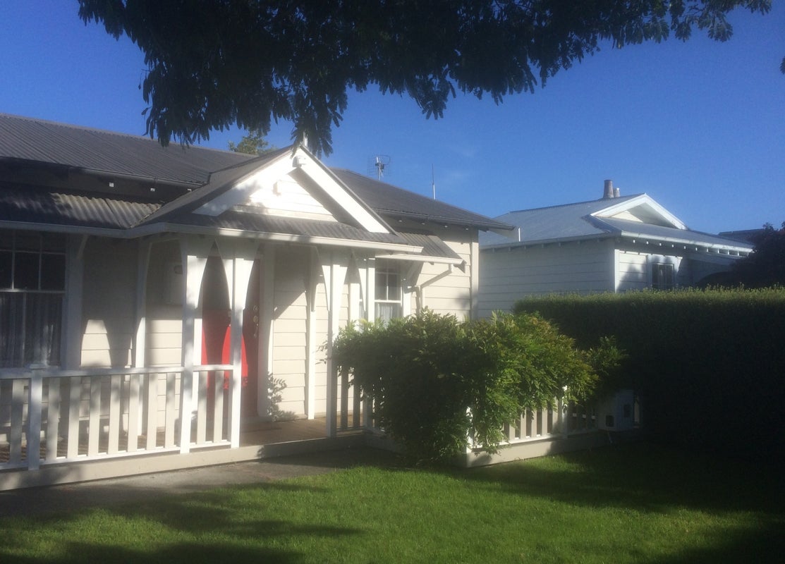 925 Willowpark Road North, Mayfair, Hastings - Carousel 1