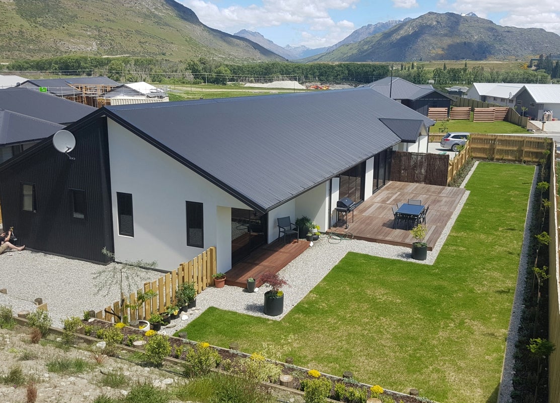 7 Ashenhurst Way, Lower Shotover, Queenstown - Carousel 1