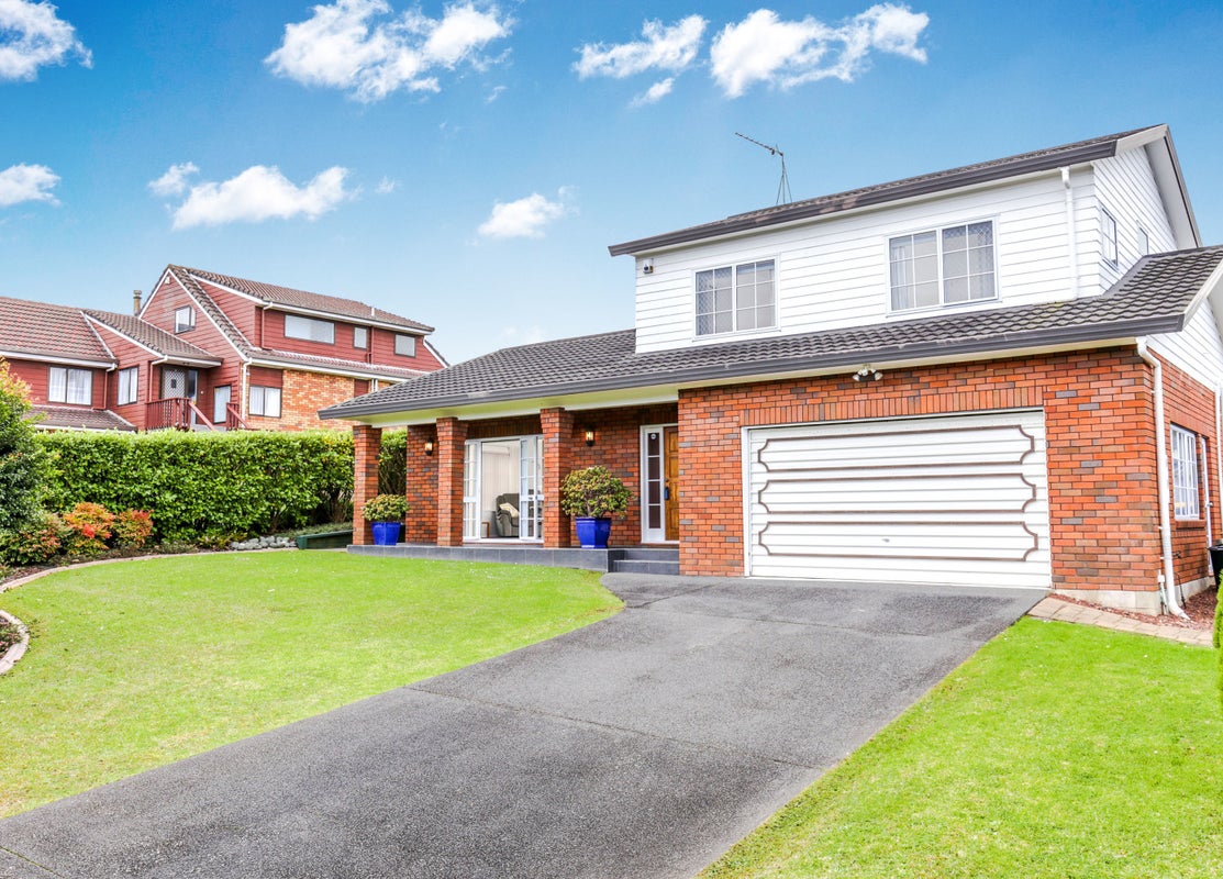 96 Manhattan Heights, Glendene, Auckland - Carousel 1
