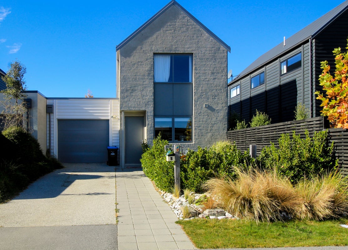 9 Onslow Road, Lake Hayes, Queenstown - Carousel 1