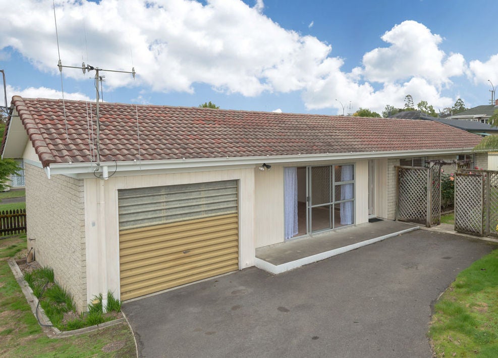 4 Unity Lane, Melville, Hamilton - Carousel 1