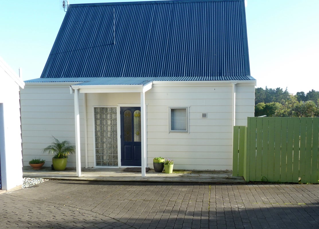 1/148 Oaktree Avenue, Browns Bay, Auckland - Carousel 1