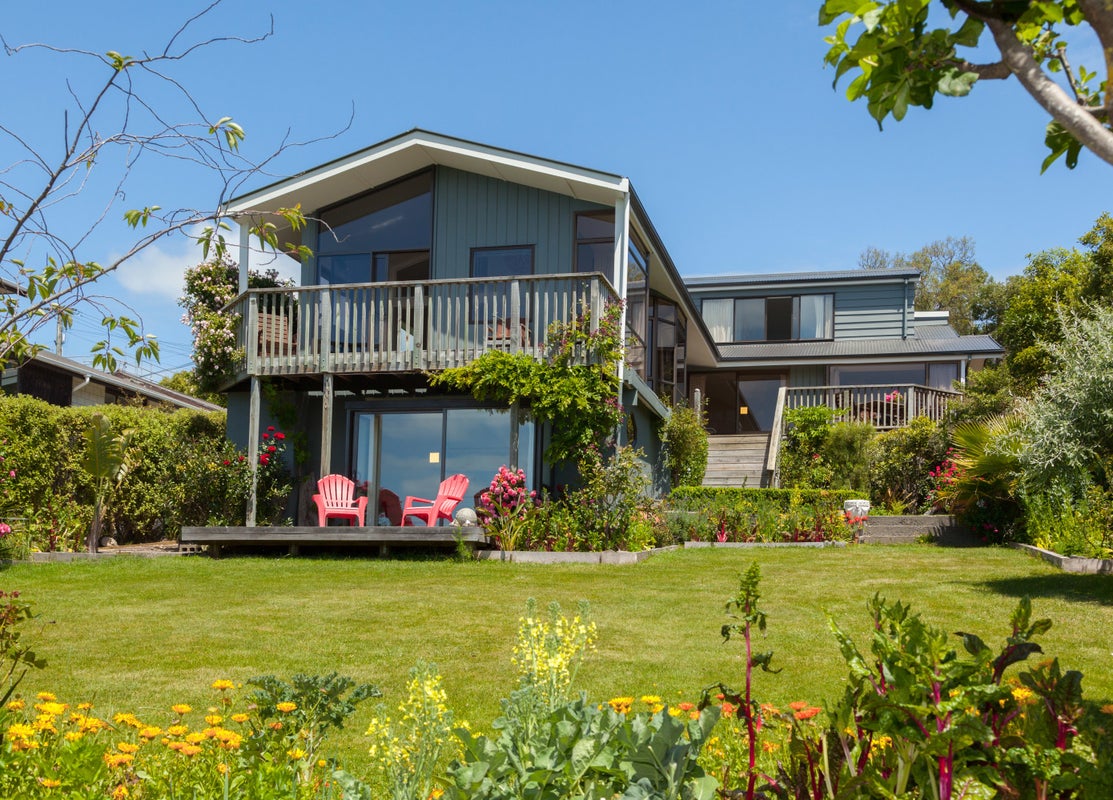 22 Tuawera Terrace, Clifton, Christchurch - Carousel 1