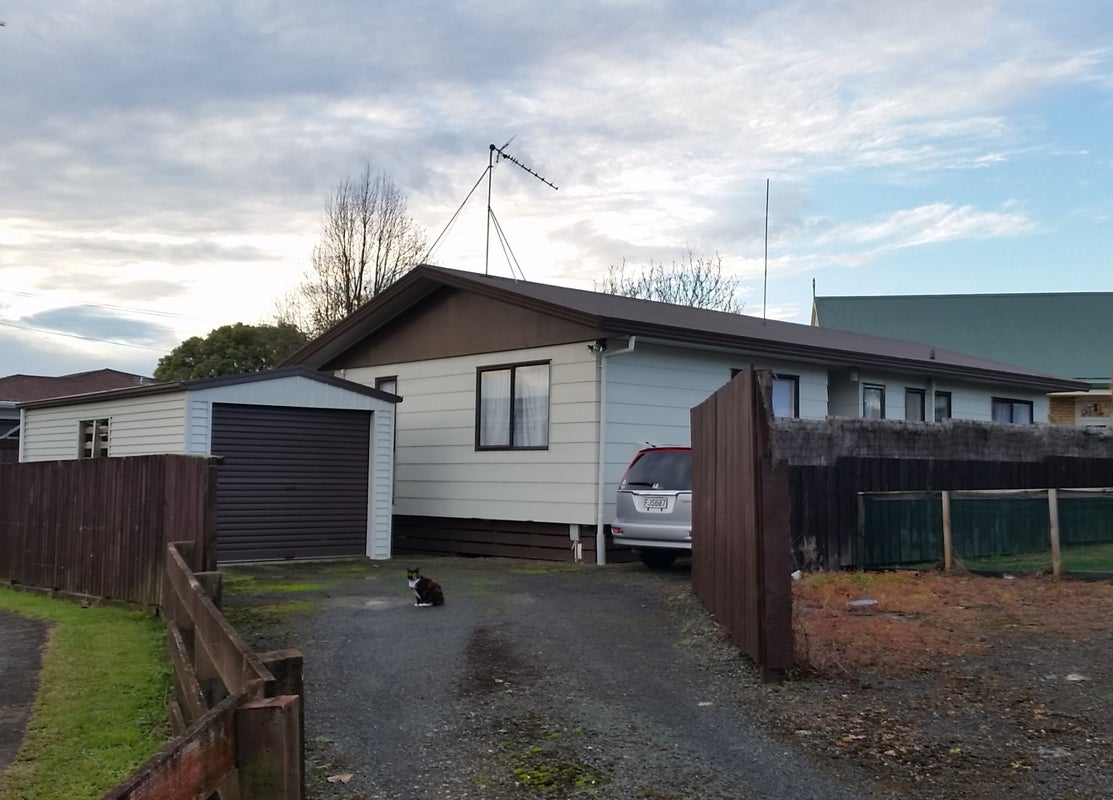 39A Pollen Crescent, Melville, Hamilton - Carousel 1