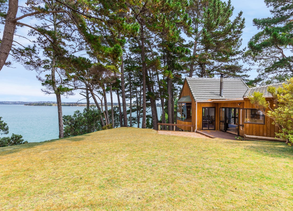 72 Rosecamp Road, Beach Haven, Auckland - Carousel 1