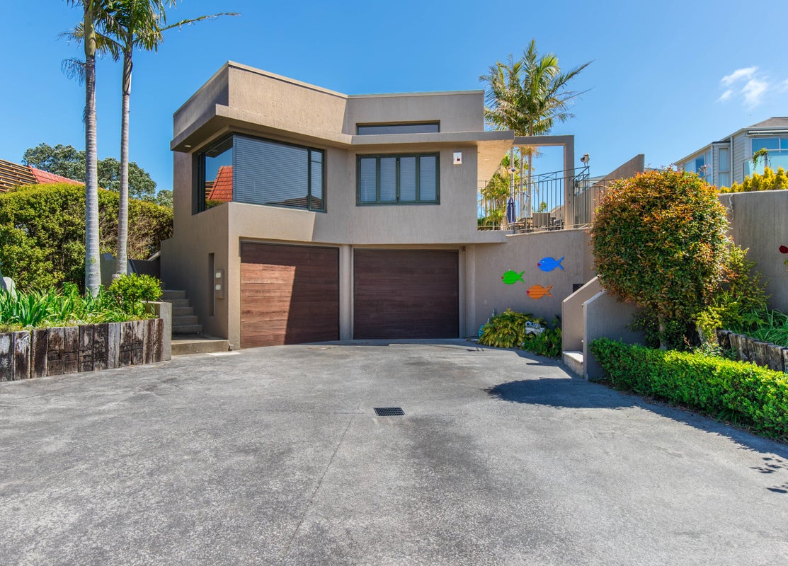132 Beach Road, Castor Bay, Auckland - Carousel 1