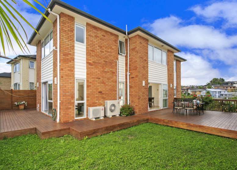 22 Sohlue Place, Oteha, Auckland - Carousel 1