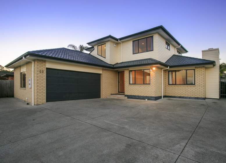 49 Fairview Avenue, Fairview Heights, Auckland - Carousel 1