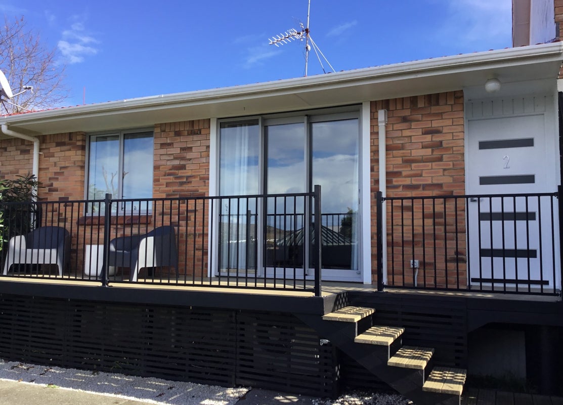 2/54 Richards Avenue, Forrest Hill, Auckland - Carousel 1