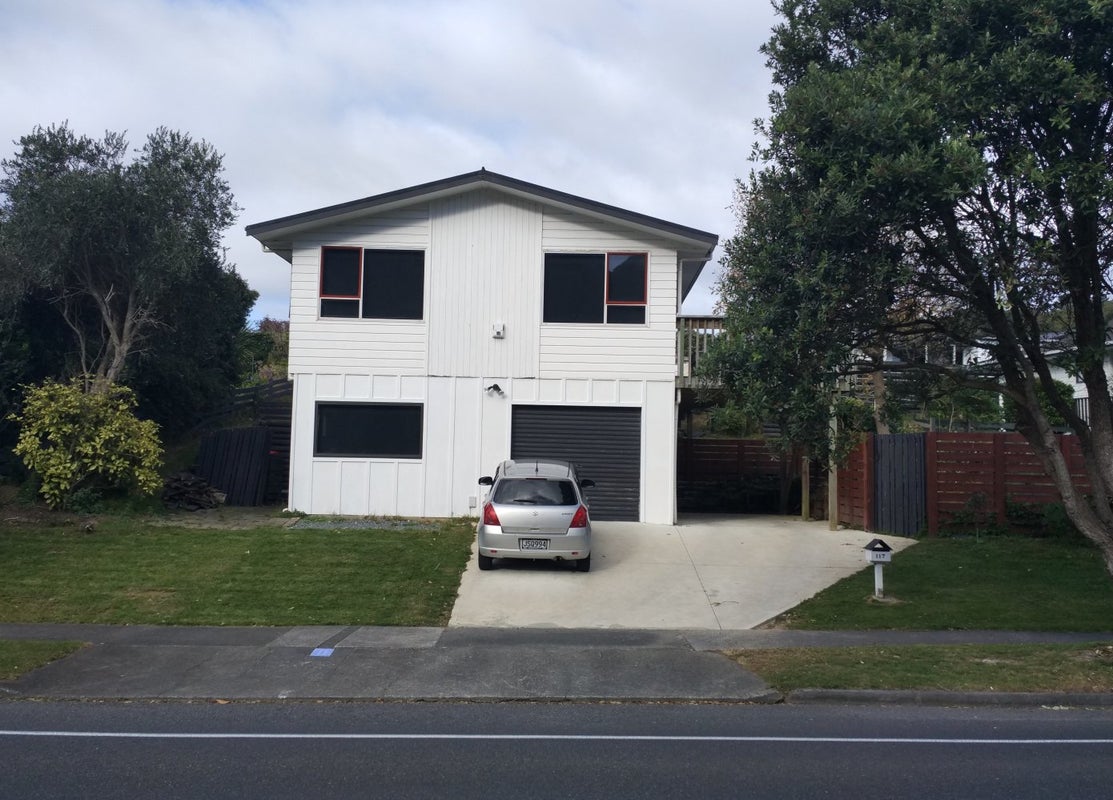 117 Spinnaker Drive, Whitby, Porirua - Carousel 1