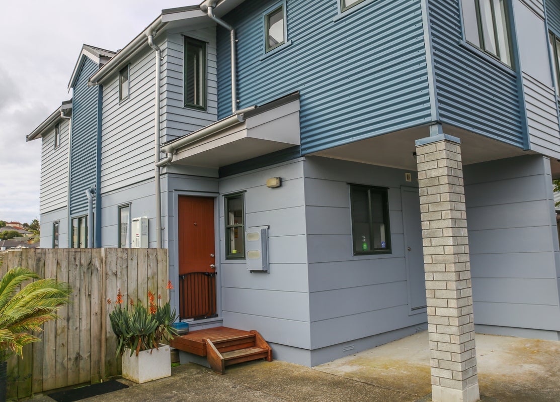 2726/10 John Jennings Drive, Oteha, Auckland - Carousel 1