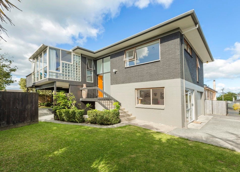 1/316 Beach Road, Campbells Bay, Auckland - Carousel 1