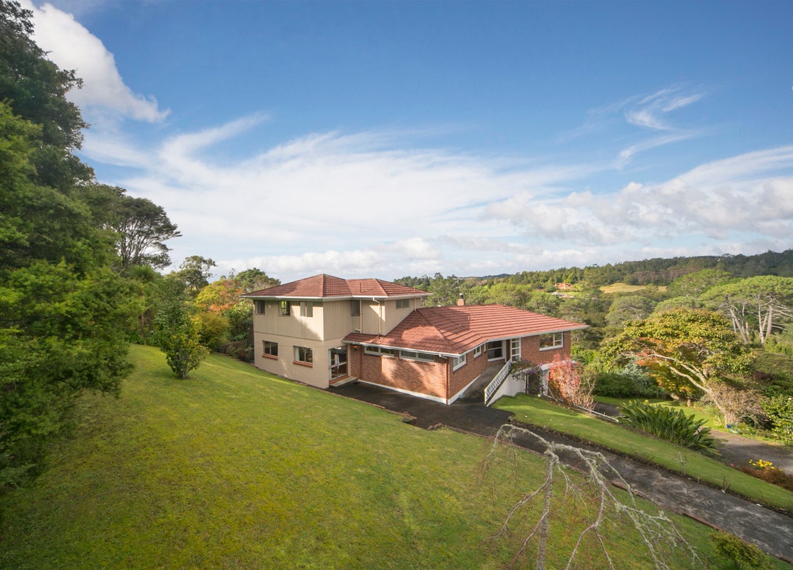 72 Parker Road, Oratia, Auckland - Carousel 1