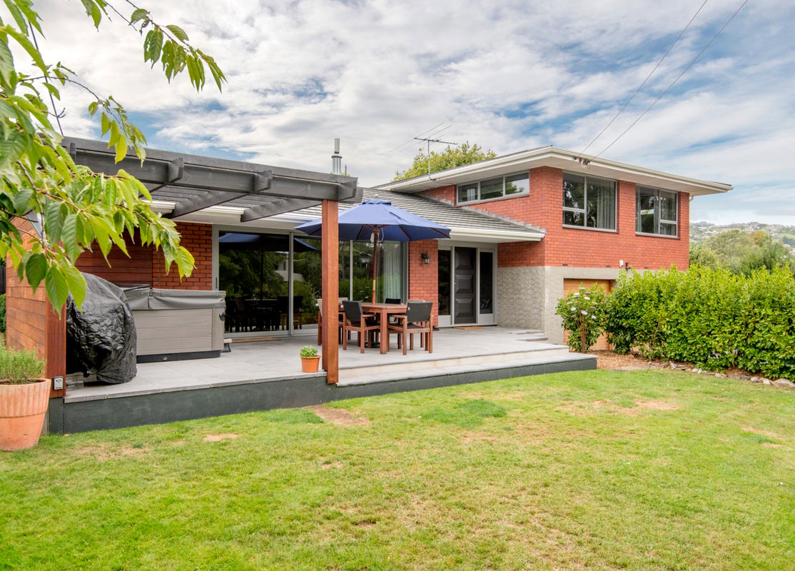 102 Palatine Terrace, Saint Martins, Christchurch - Carousel 1
