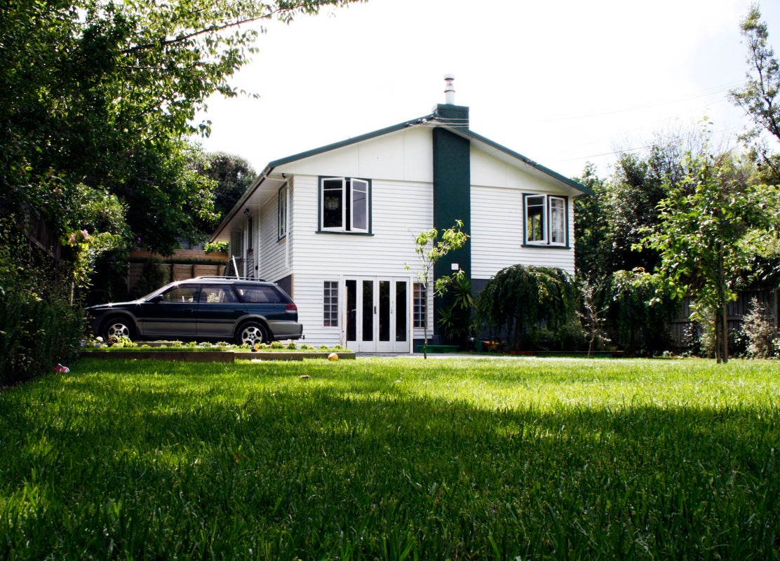 77 Glen Road, Raumati South, Paraparaumu - Carousel 1