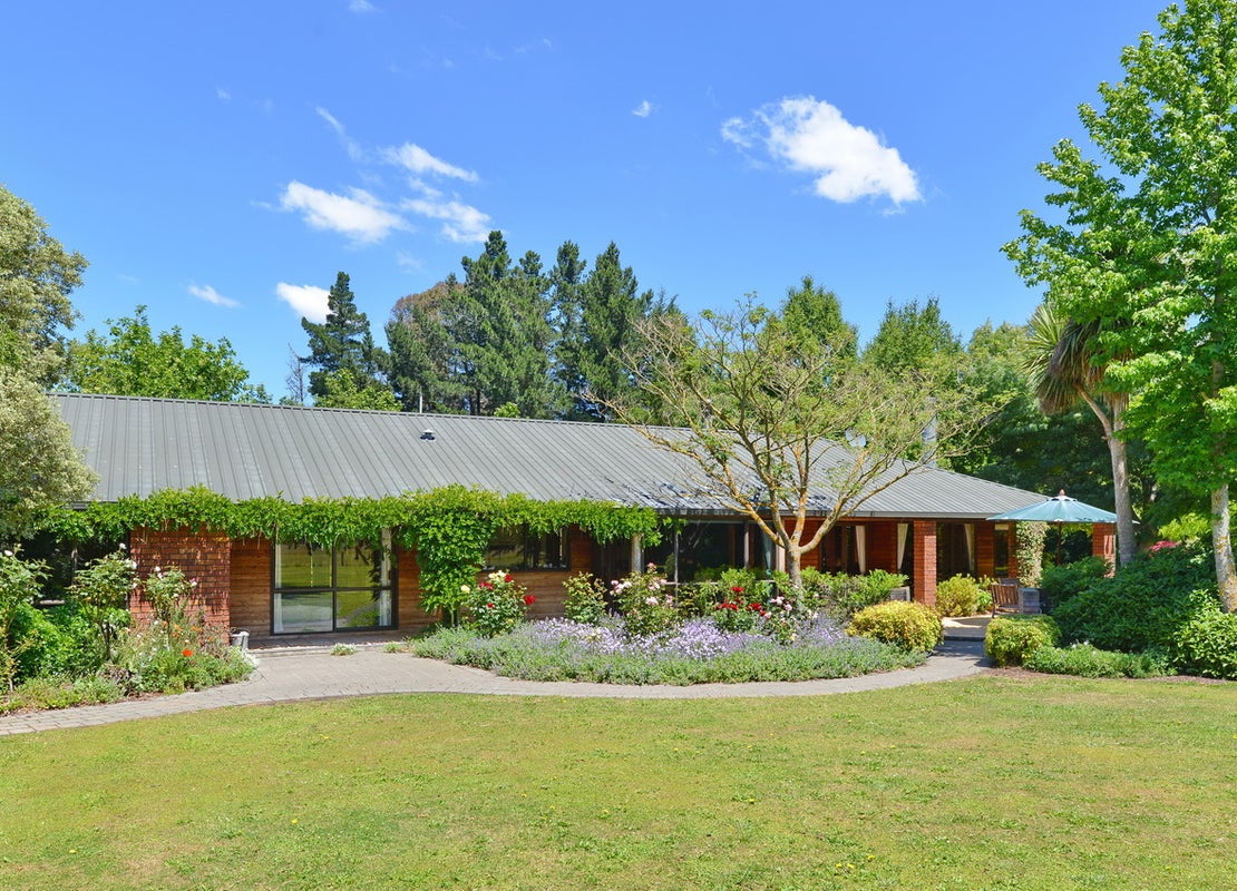 18 Rossiters Road, Loburn, Rangiora - Carousel 1