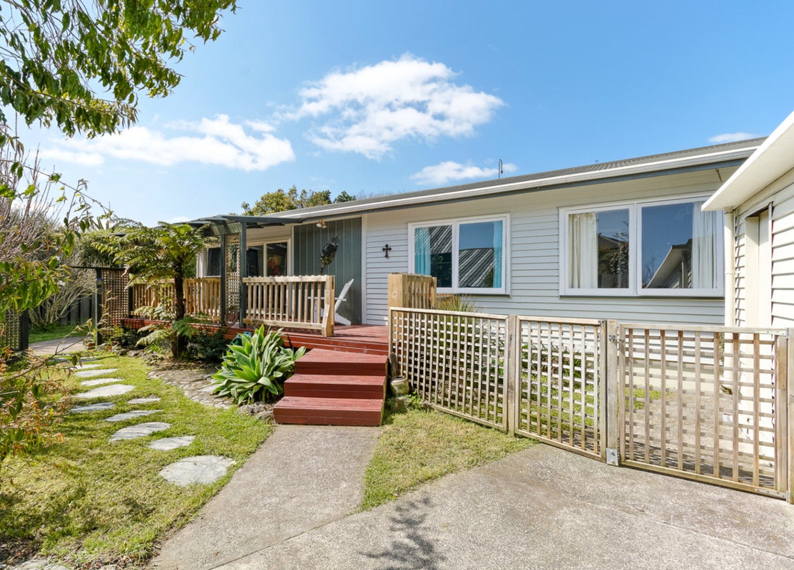 110A Mcleod Road, Te Atatu South, Auckland - Carousel 1