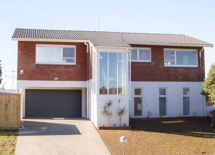 33 Bel Air Drive, Hillsborough, Auckland - Carousel 1
