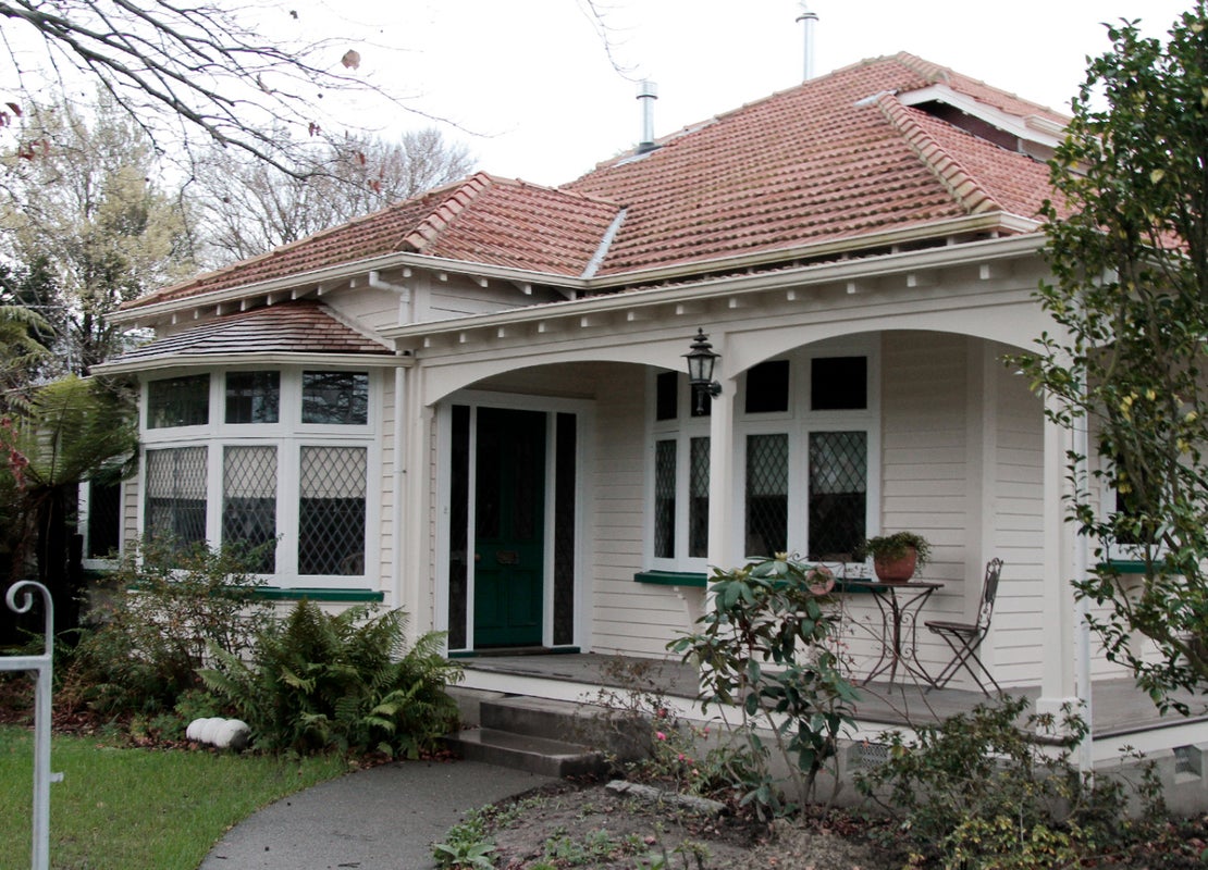 11 Weston Road, St Albans, Christchurch - Carousel 1