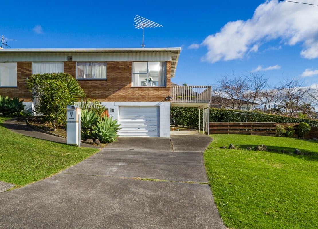 1/47 Braemar Road, Rothesay Bay, Auckland - Carousel 1