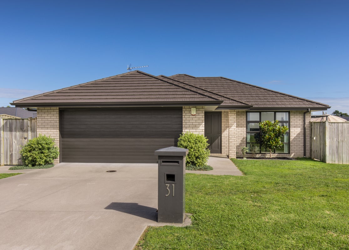 31 Searle Drive, Patumahoe, Pukekohe - Carousel 1