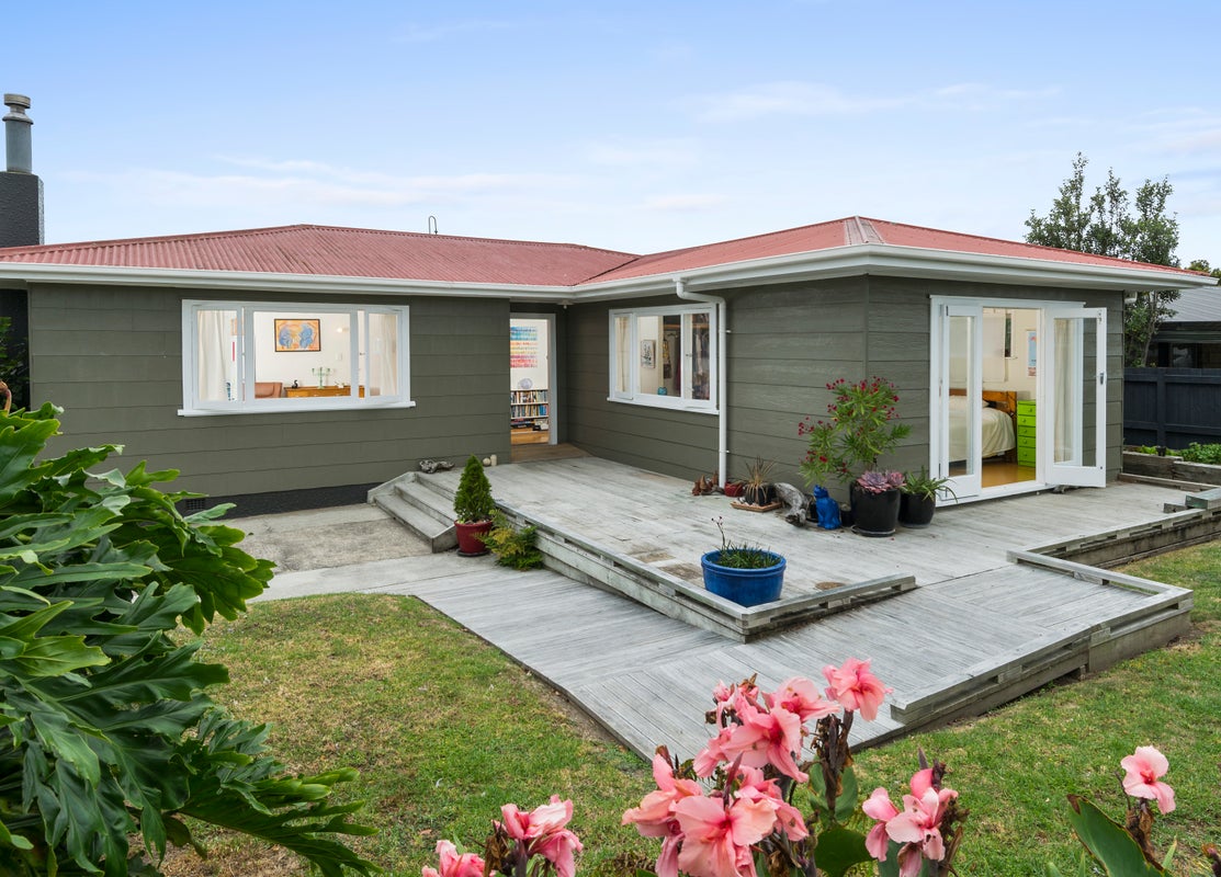 20A Korowai Street, Mount Maunganui, Mount Maunganui - Carousel 1