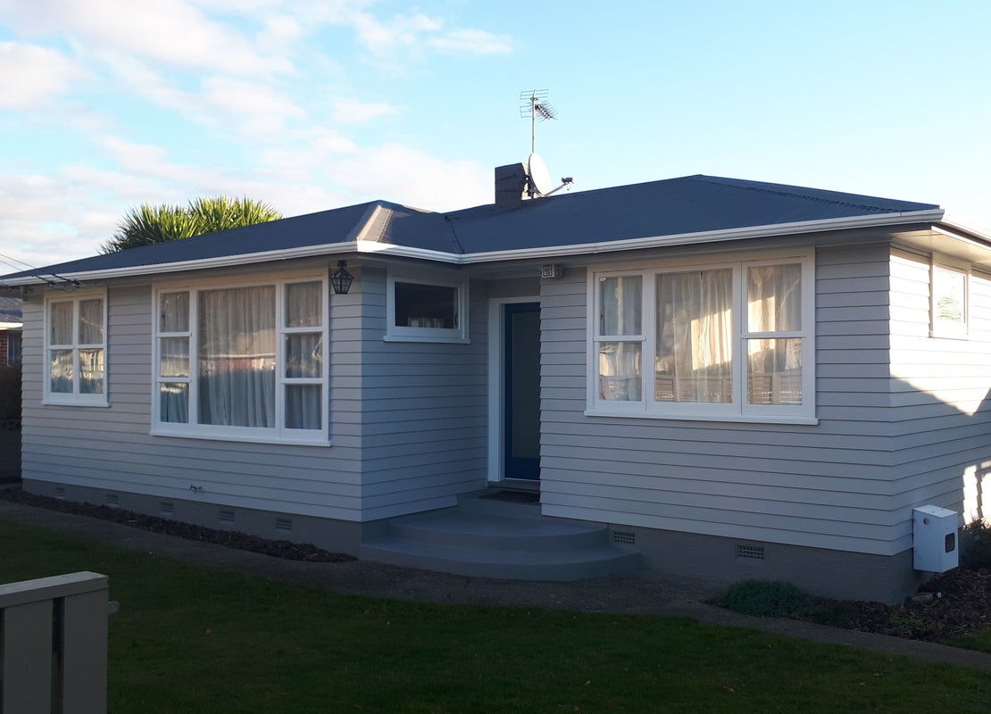 17 Charles Street, Clouston Park, Upper Hutt - Carousel 1