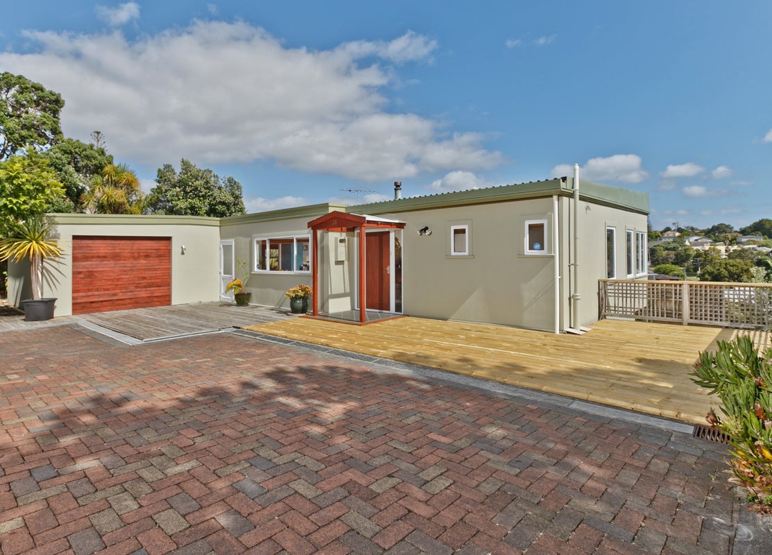 1/21 Park Rise, Campbells Bay, Auckland - Carousel 1