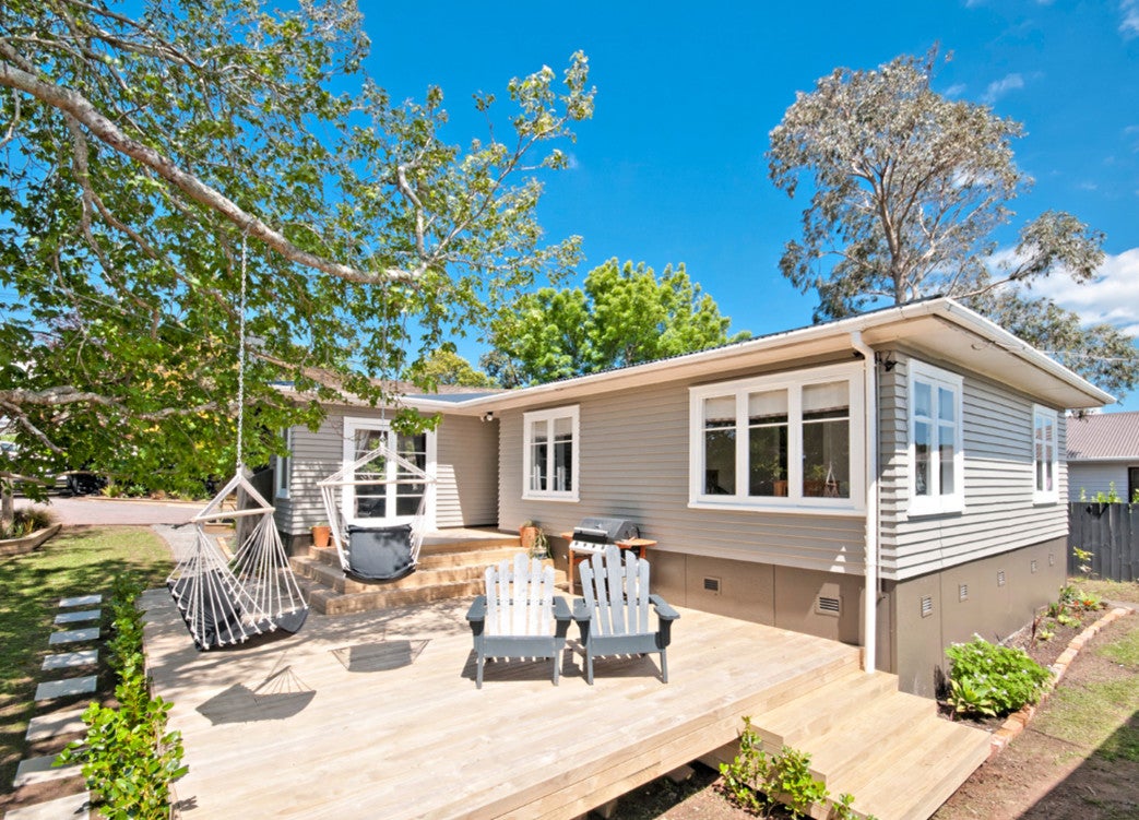 27 Phillip Avenue, Glen Eden, Auckland - Carousel 1