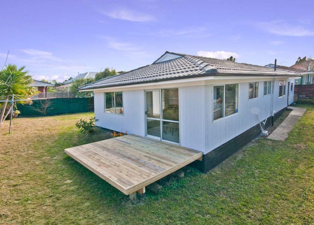 1/59 Archibald Road, Kelston, Auckland - Carousel 1