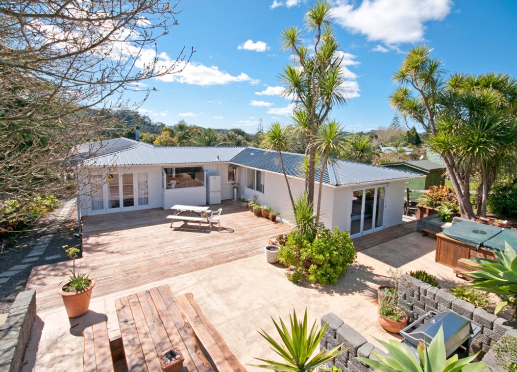 23 Grassmere Road, Henderson Valley, Auckland - Carousel 1