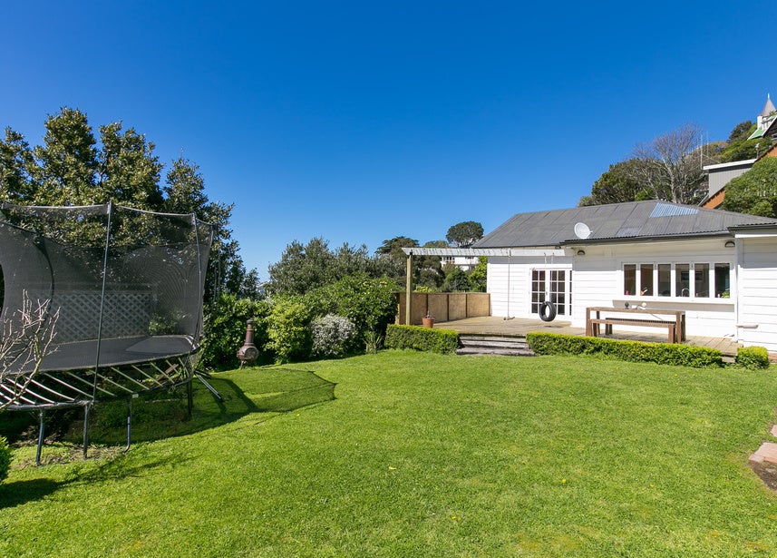 84 Barnard Street, Wadestown, Wellington - Carousel 1