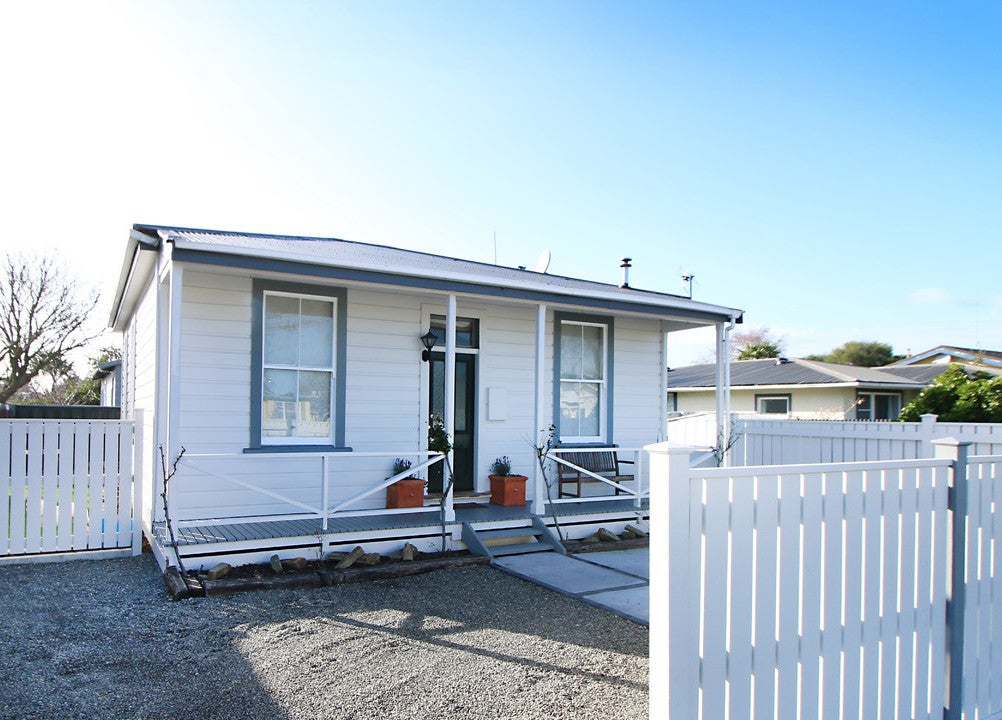 1/9 Kingswood Street, Takaro, Palmerston North - Carousel 1