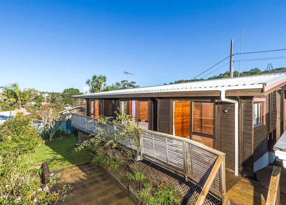 2/46 Channel View Road, Campbells Bay, Auckland - Carousel 1