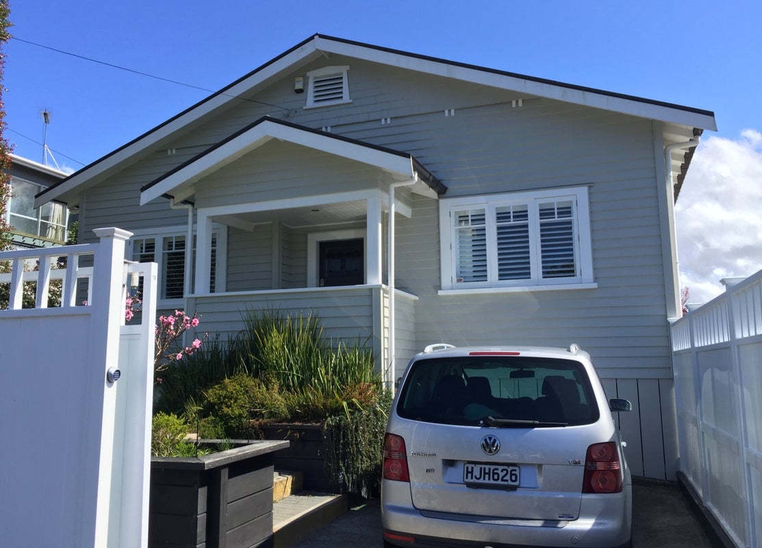 1/12 Mahara Avenue, Birkenhead, Auckland - Carousel 1