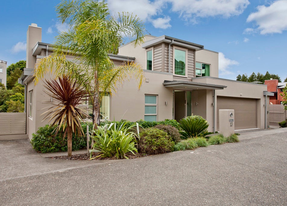 13 Kahikatea Close, Campbells Bay, Auckland - Carousel 1