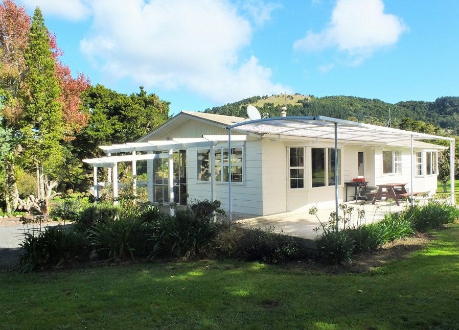 49 Apotu Road, Kamo - Carousel 1