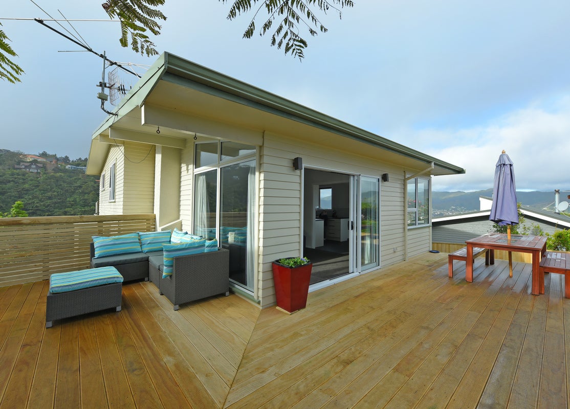 27 Harbour View Road, Harbour View, Lower Hutt - Carousel 1