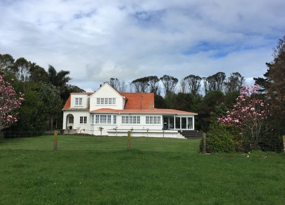 115 Awhitu Road, Karioitahi, Waiuku - Carousel 1
