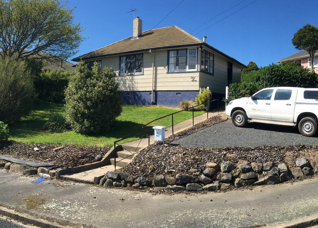 47 Columba Avenue, Calton Hill, Dunedin - Carousel 1