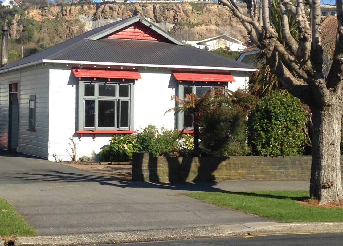 202 Surrey Street, Saint Clair, Dunedin - Carousel 1
