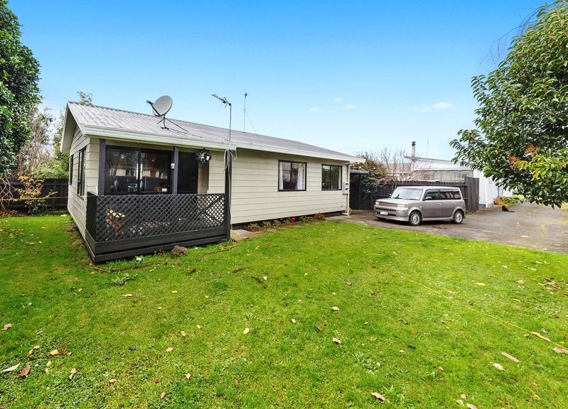 26B ESTUARY RD, Weymouth, Auckland - Carousel 1