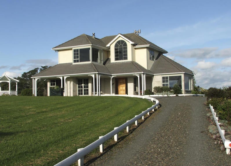 2451 Awhitu Road, Waiuku - Carousel 1