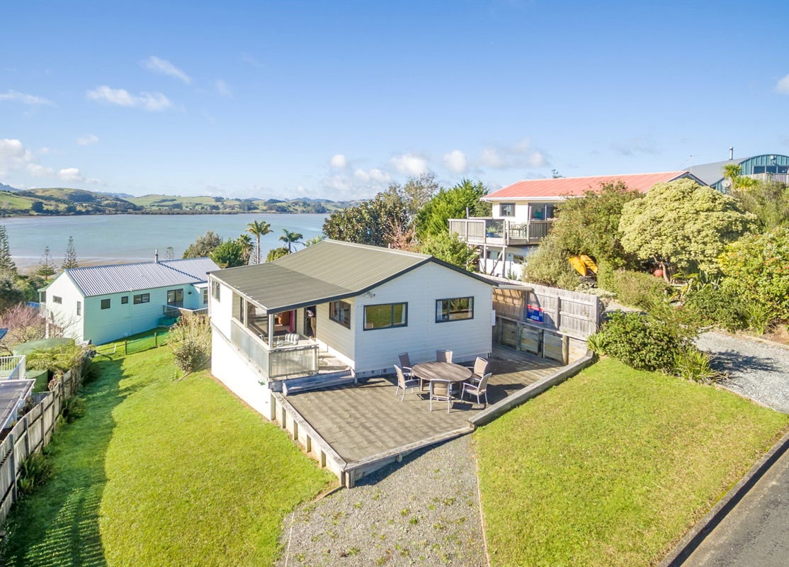 43 Peninsula Parade, Hihi, Mangonui - Carousel 1
