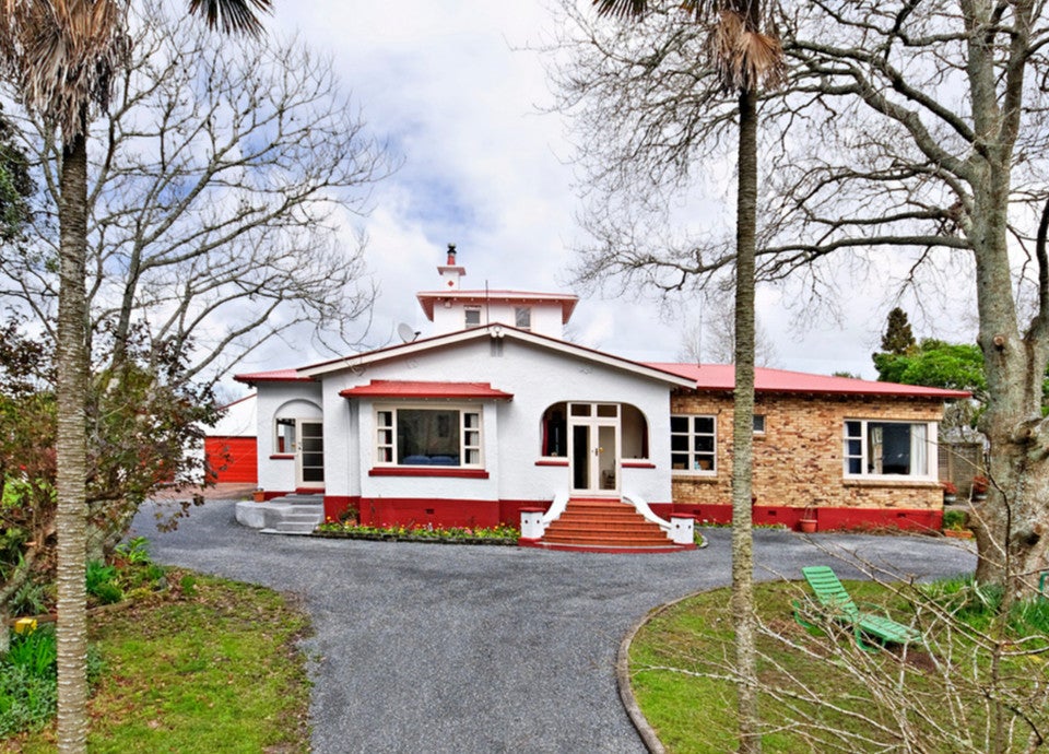 29 Lucinda Place, Glen Eden, Auckland - Carousel 1