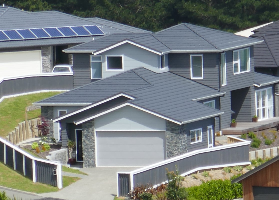4 Hanmer Cove, Aotea, Porirua - Carousel 1