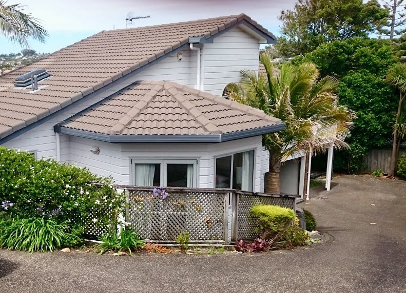 2/36 Gulf View Road, Murrays Bay, Auckland - Carousel 1
