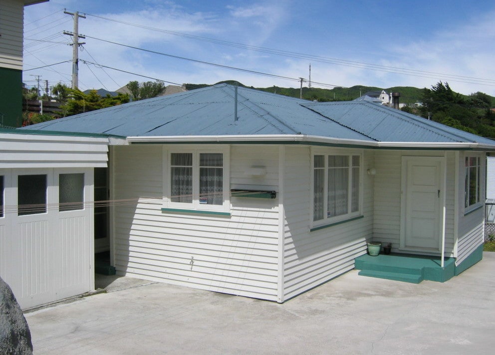 9B Fraser Avenue, Johnsonville, Wellington - Carousel 1